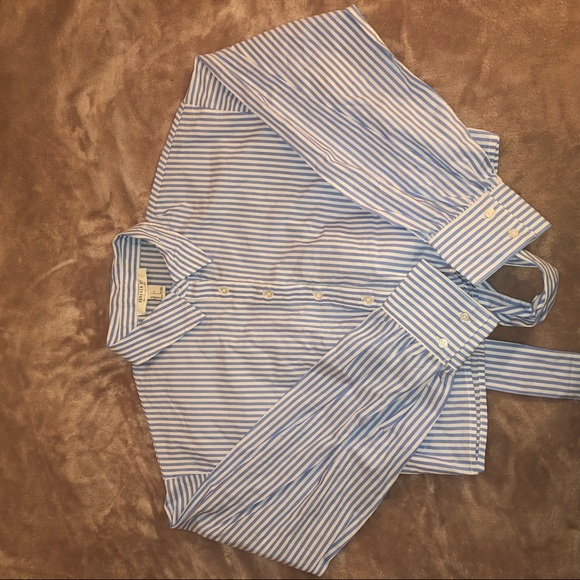 Forever 21 Tops - Girly Blue striped crop top button up tie in back Forever 21 Tops - Girly Blue striped crop top button up tie in back